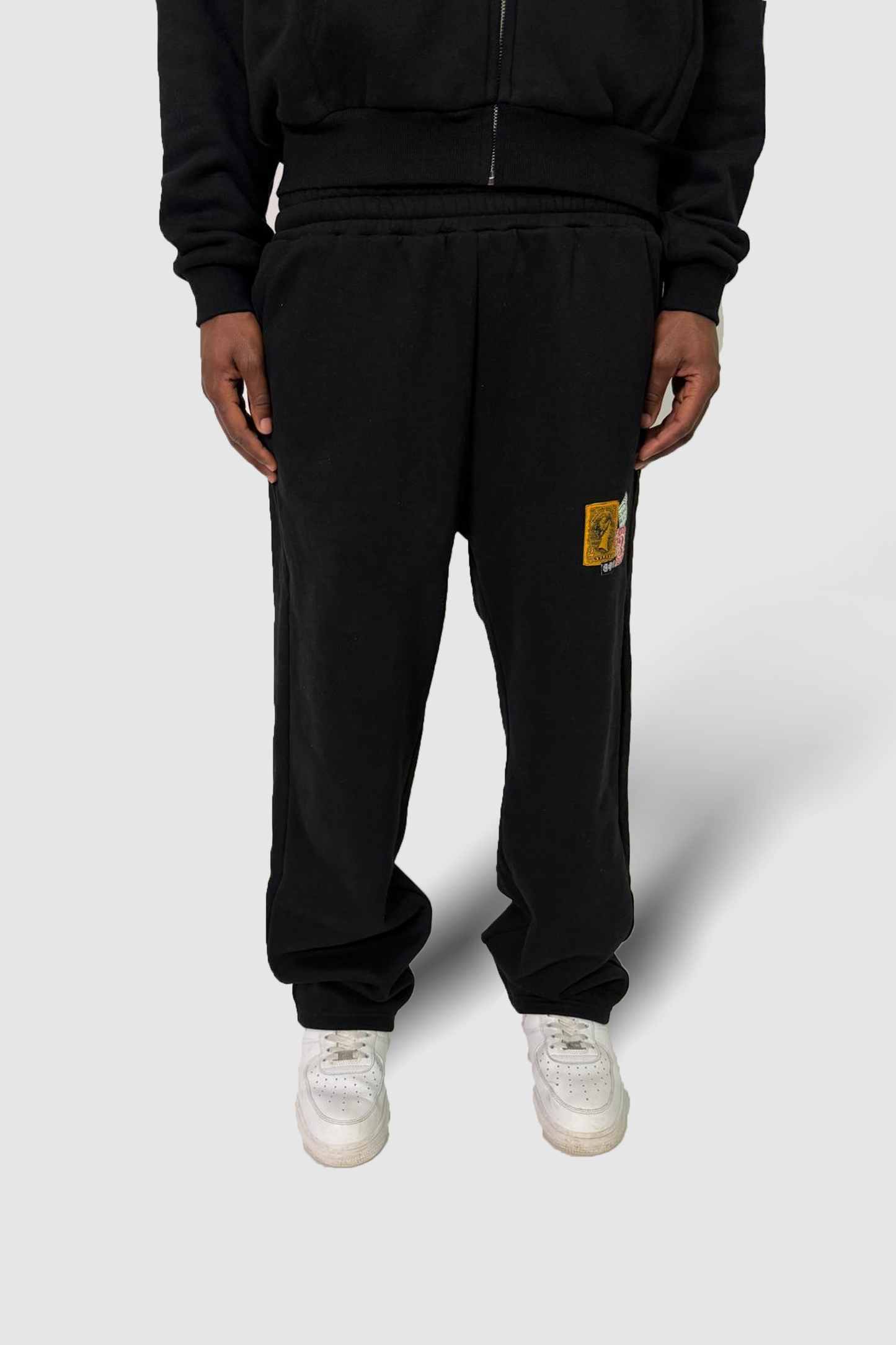 Postcard Jogger Black